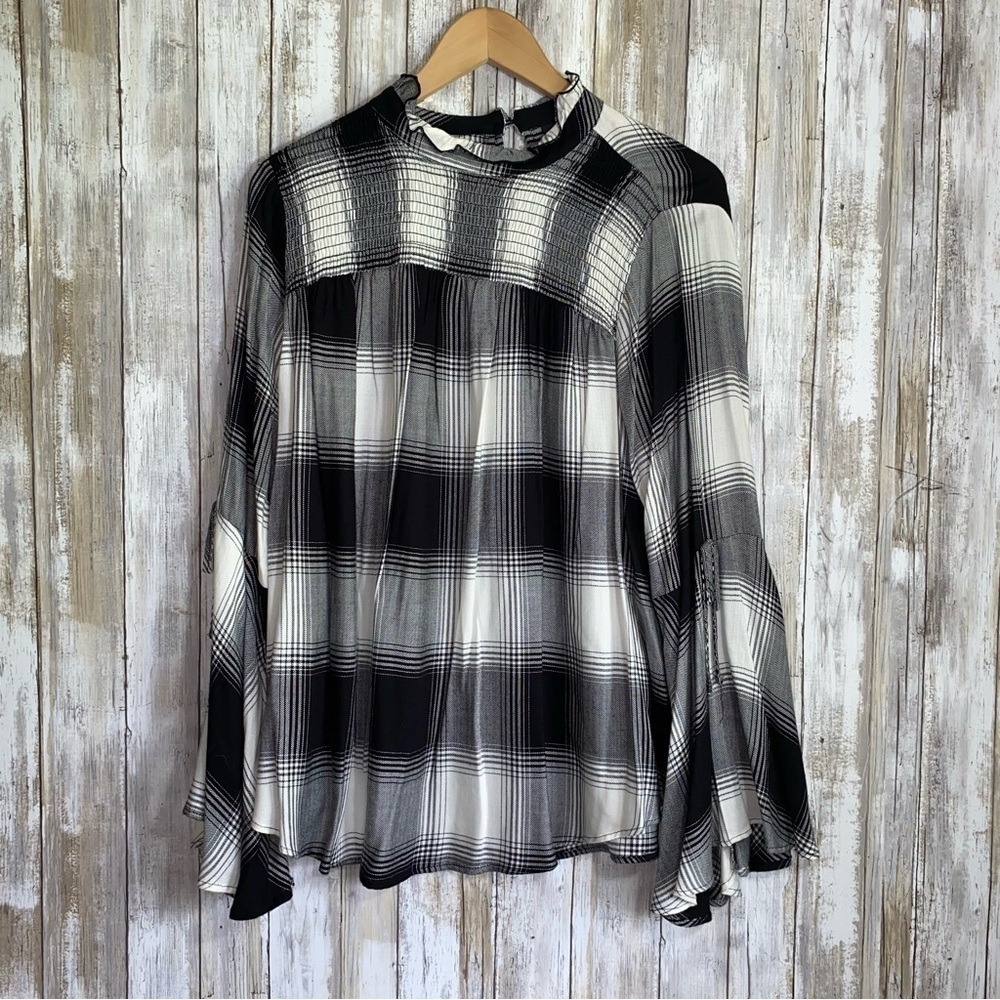Lane Bryant Plaid Mock Neck Bell Sleeve Blouse Women’s Size 12 Black White